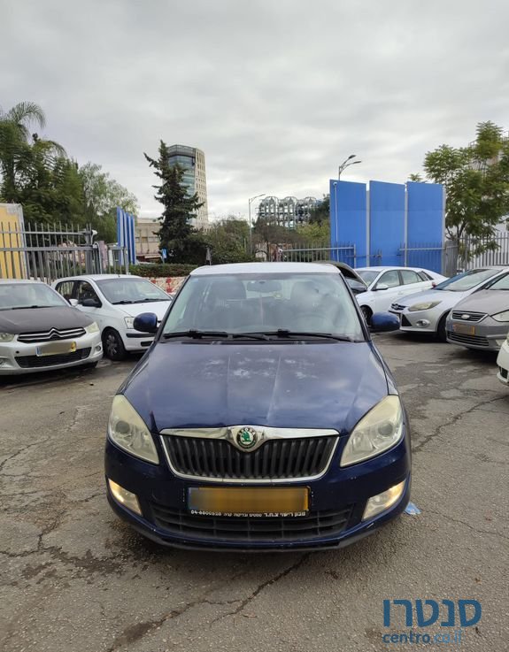 2011' Skoda Fabia סקודה פאביה photo #1