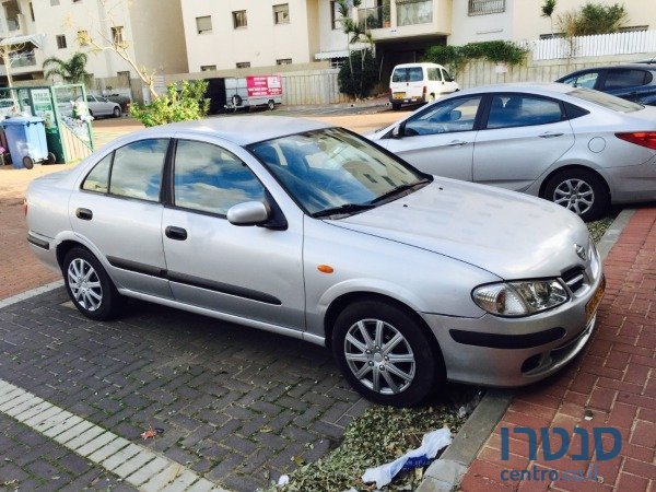 2002' Nissan Almera photo #2