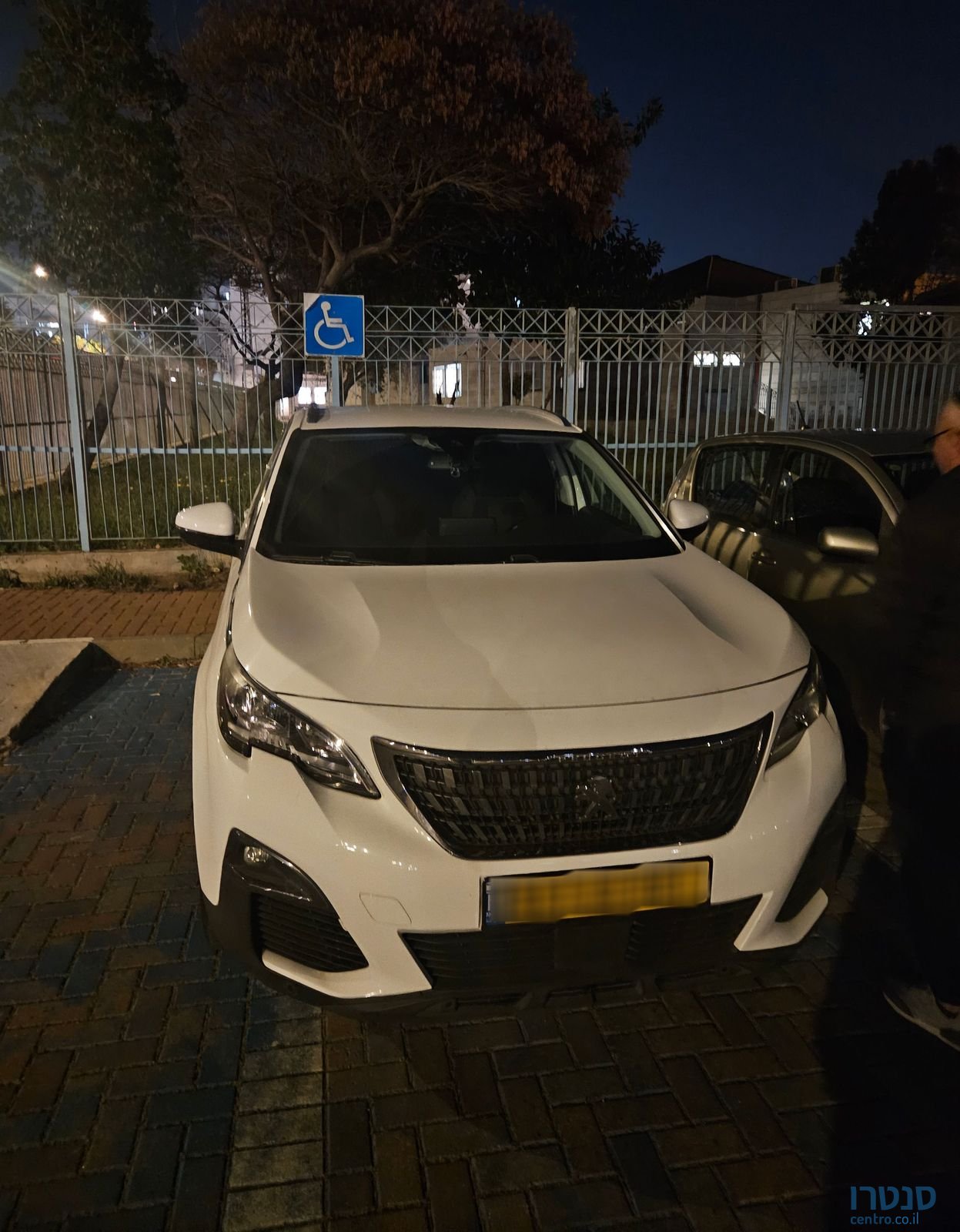 2019' Peugeot 3008 פיג'ו photo #1