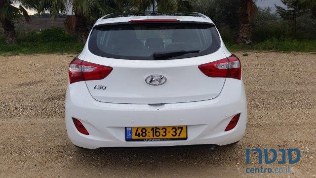 2015' Hyundai i30 photo #2