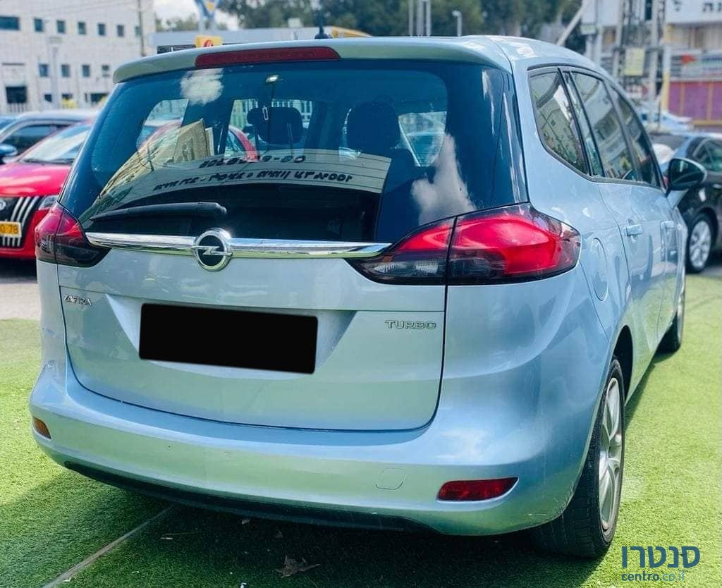 2017' Opel Zafira photo #3