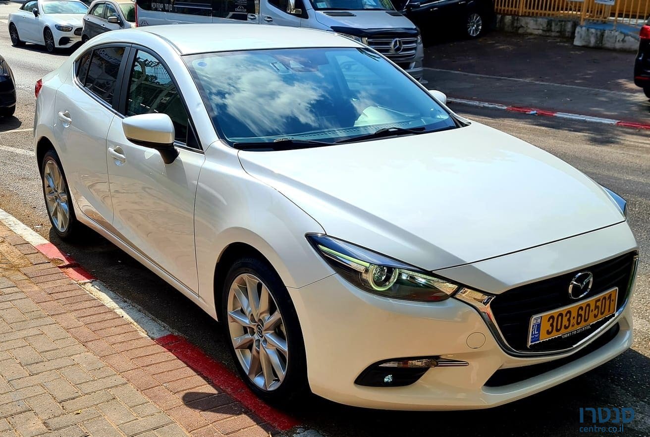 2018' Mazda 3 Sport photo #1