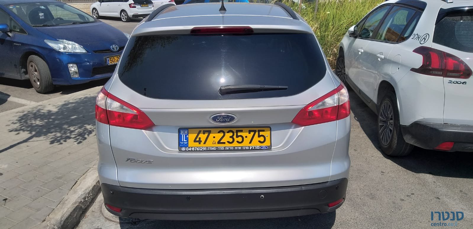 2012' Ford Focus Универсал photo #1