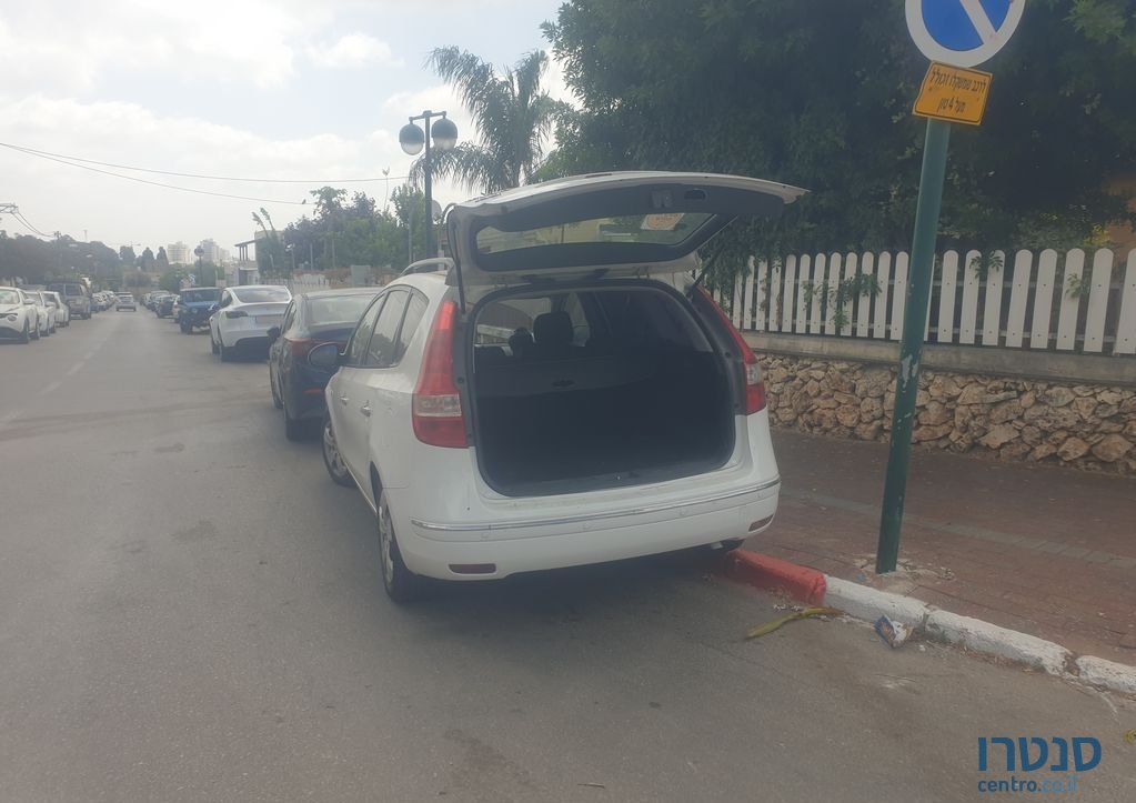 2009' Hyundai i30 יונדאי photo #3