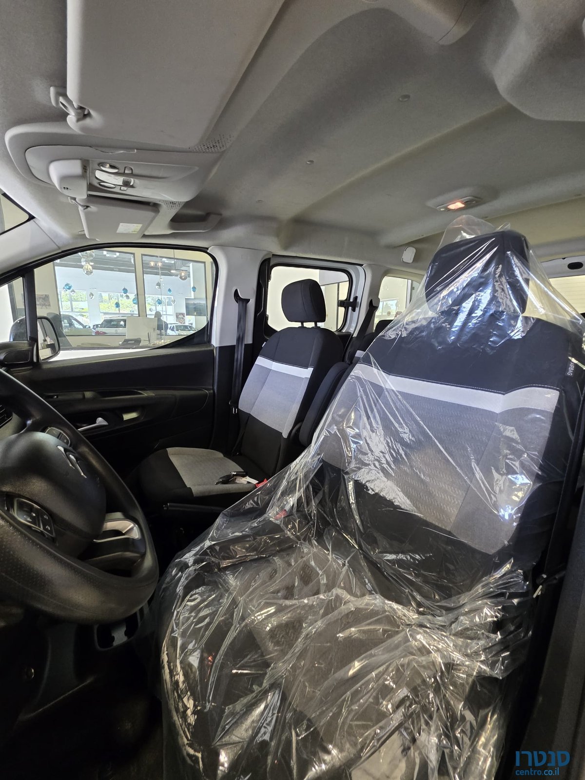 2022' Citroen Berlingo Maxi photo #6