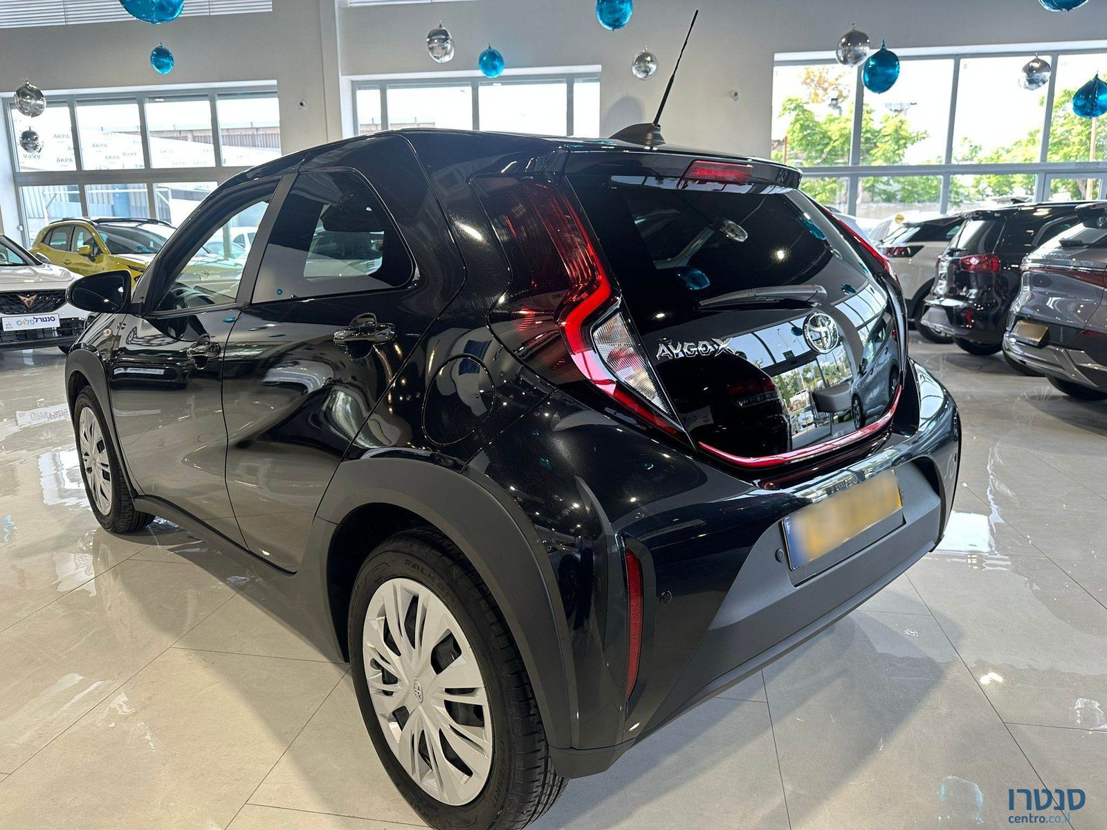 2022' Toyota Aygo photo #3