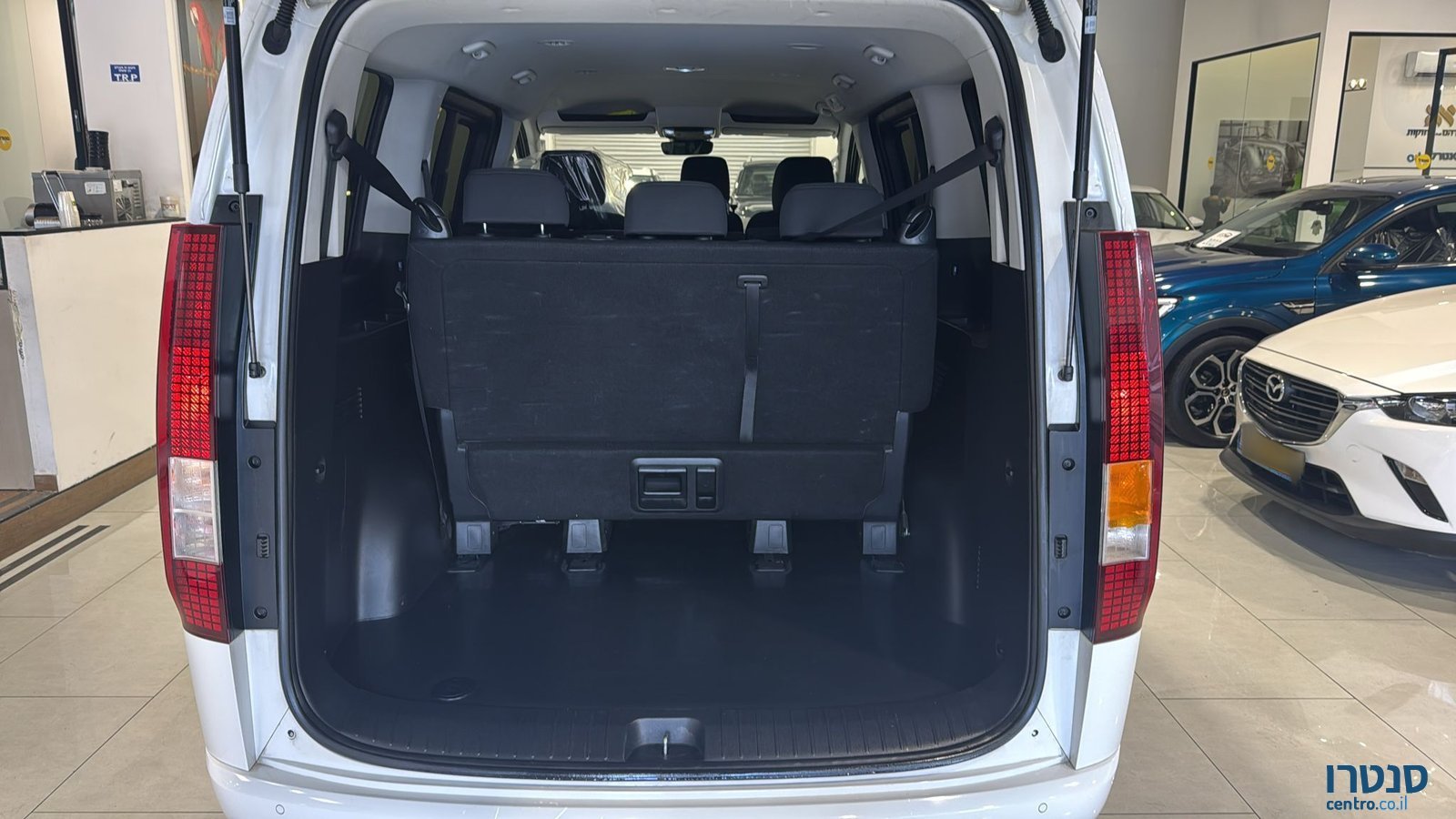 2022' Hyundai H-1 Starex photo #4