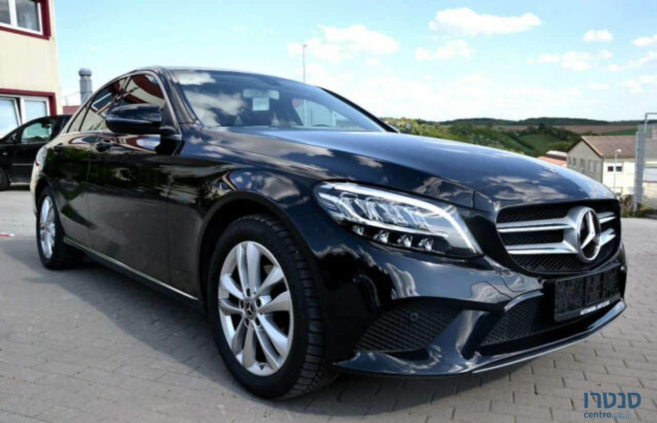 2018' Mercedes-Benz C-Class photo #3