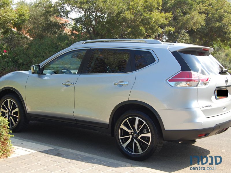 2016' Nissan X-Trail Tekna photo #2