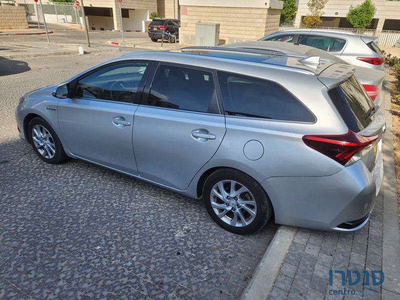 2016' Toyota Auris טויוטה אוריס photo #3