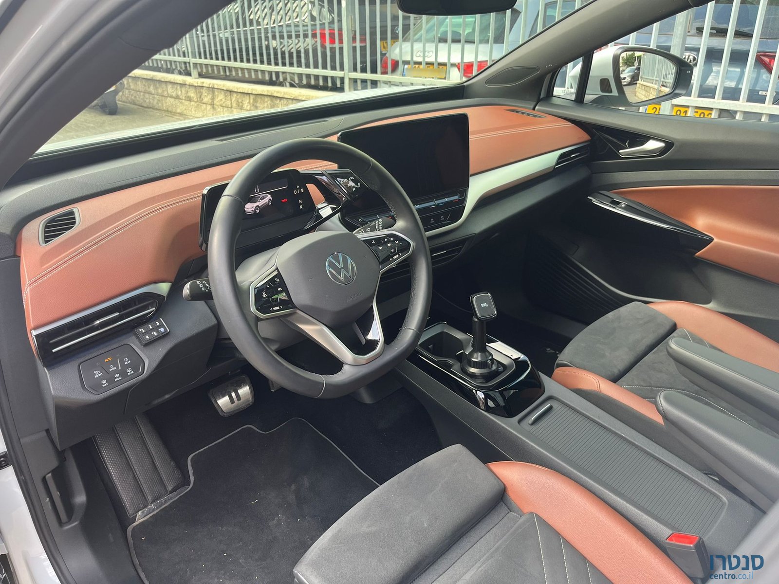 2025' Volkswagen ID.4 photo #3