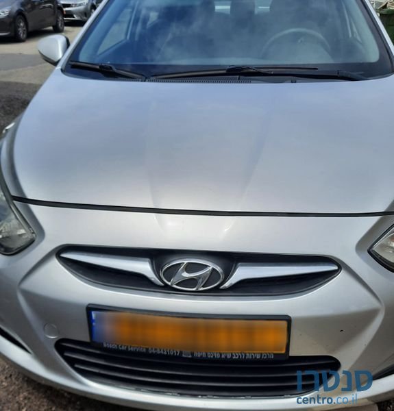 2012' Hyundai i25 יונדאי photo #1