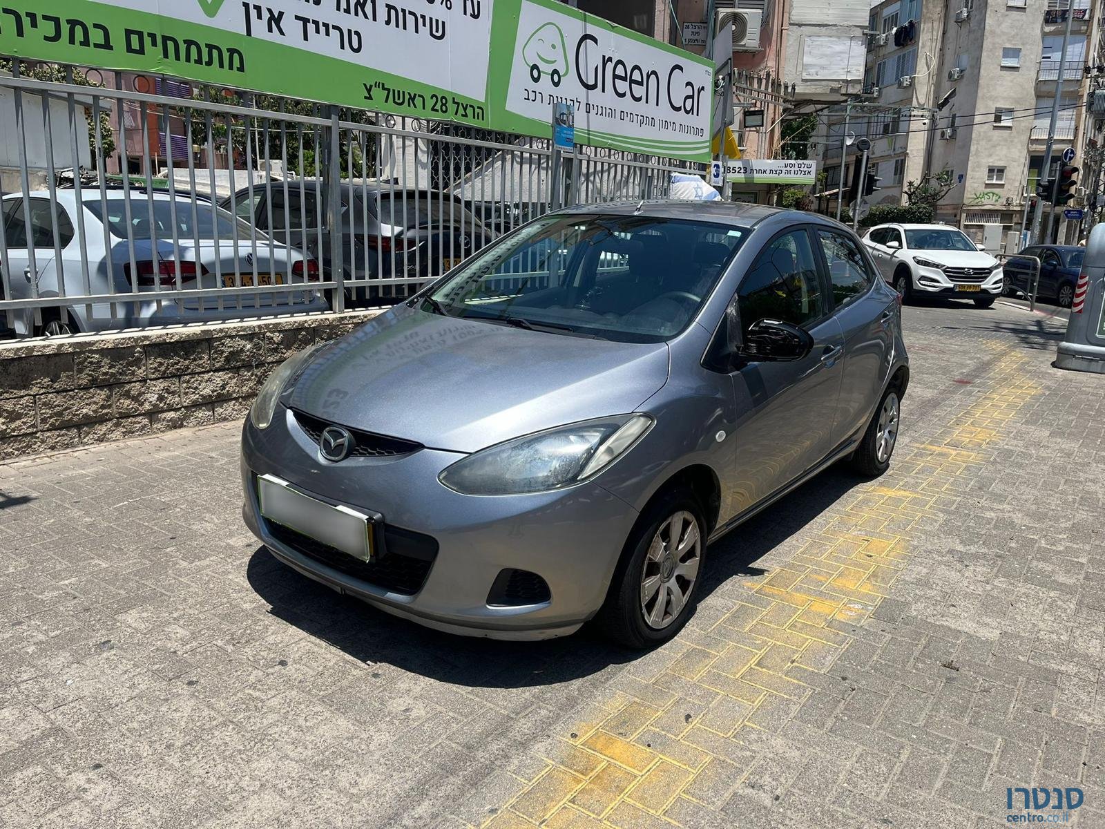 2015' Mazda 2 photo #2