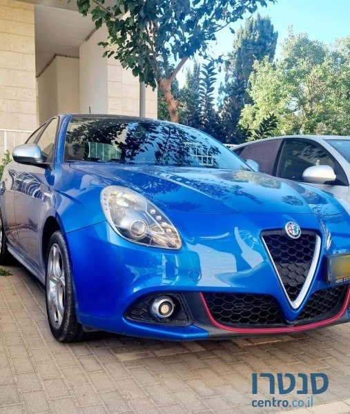 2019' Alfa Romeo Giulietta photo #2