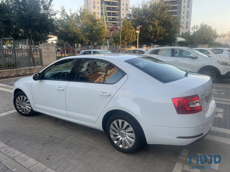 2019' Skoda Octavia סקודה אוקטביה photo #4