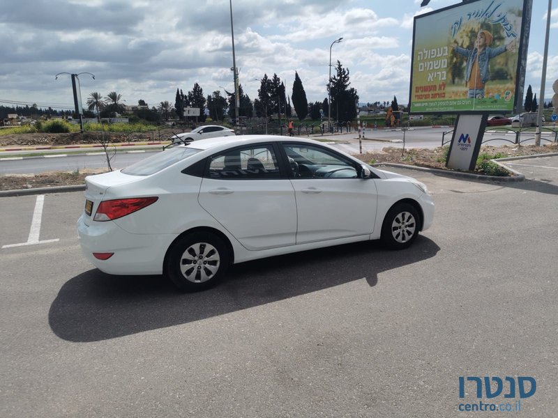 2015' Hyundai i25 יונדאי photo #6