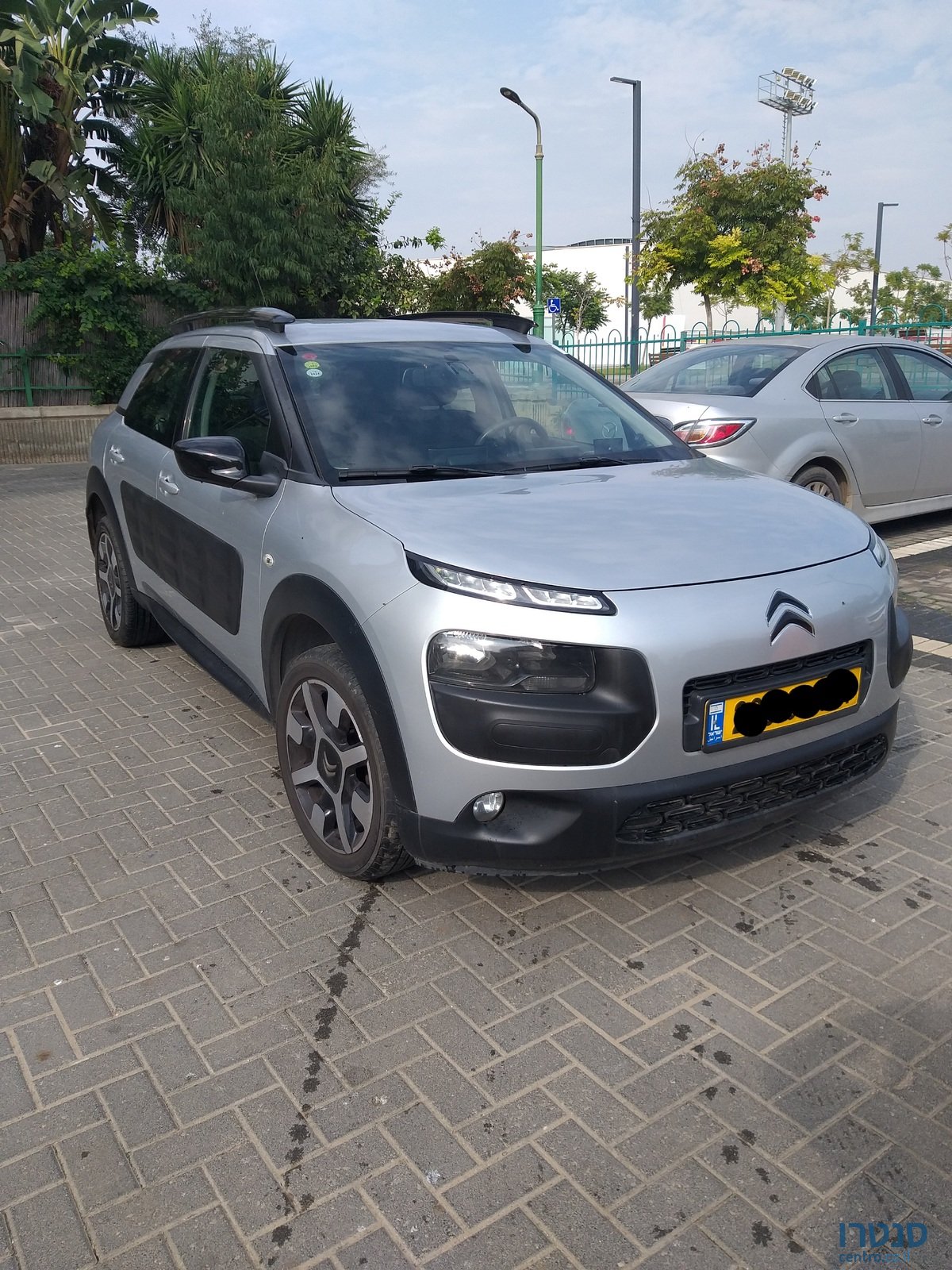 2018' Citroen C4 Cactus photo #3