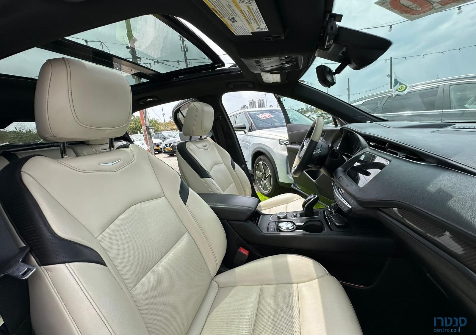 2020' Cadillac XT4 קאדילק photo #2