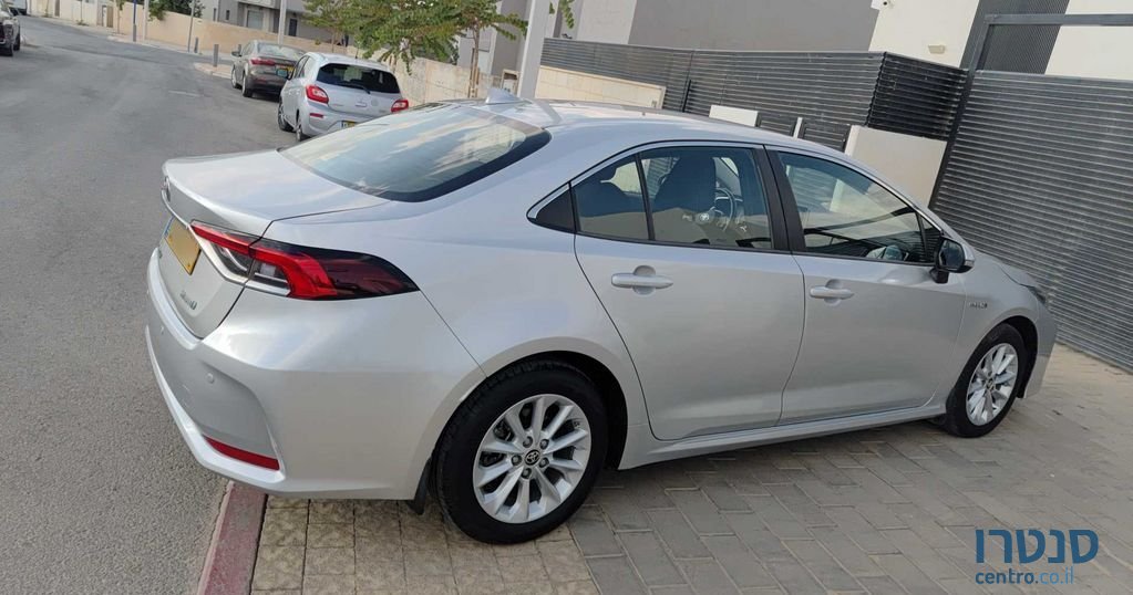 2020' Toyota Corolla טויוטה קורולה photo #3