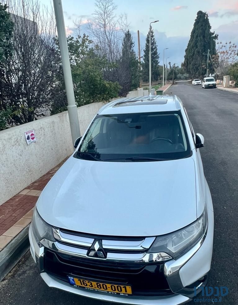 2017' Mitsubishi Outlander מיצובישי אאוטלנדר photo #3
