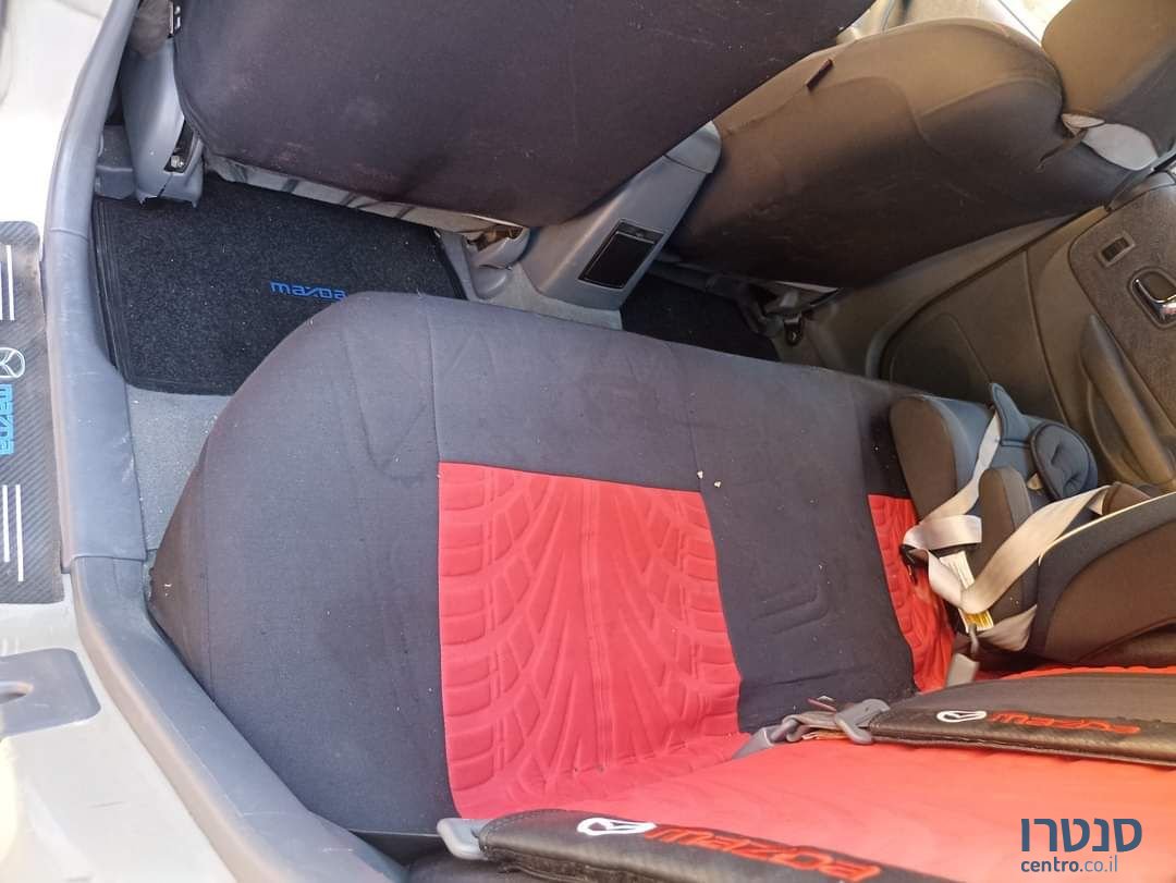 2001' Mazda 323 מאזדה photo #3