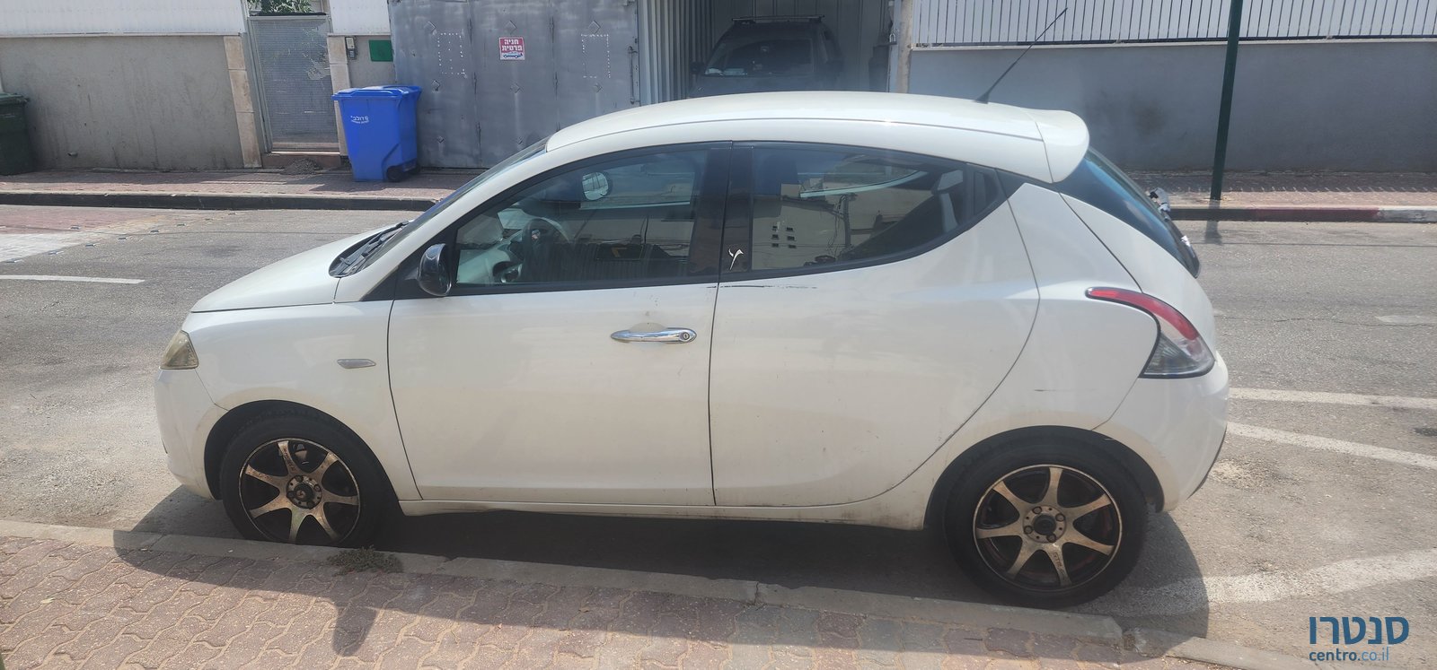 2012' Lancia Ypsilon לנציה אפסילון photo #4