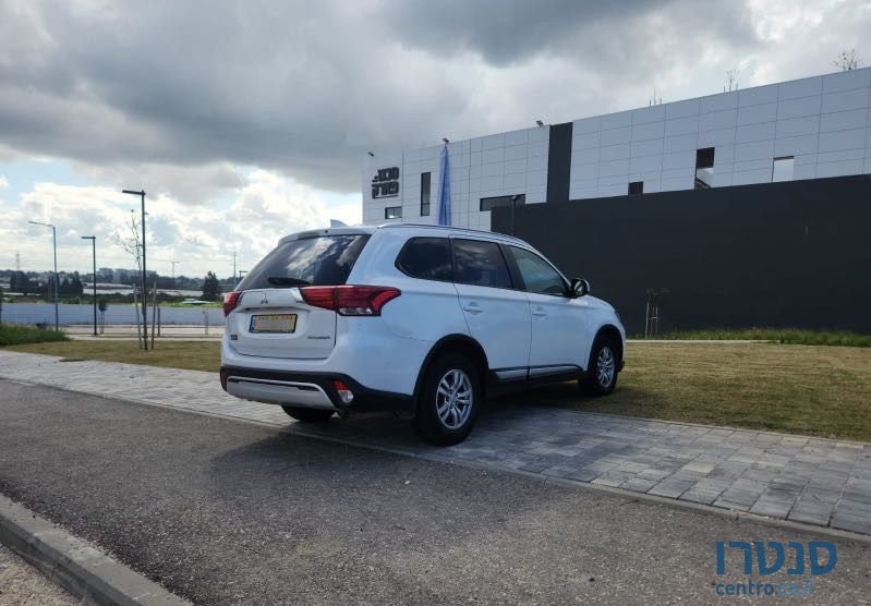 2017' Mitsubishi Outlander מיצובישי אאוטלנדר photo #3
