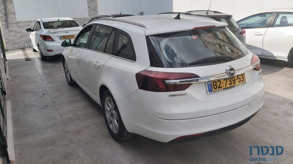 2014' Opel Insignia photo #2