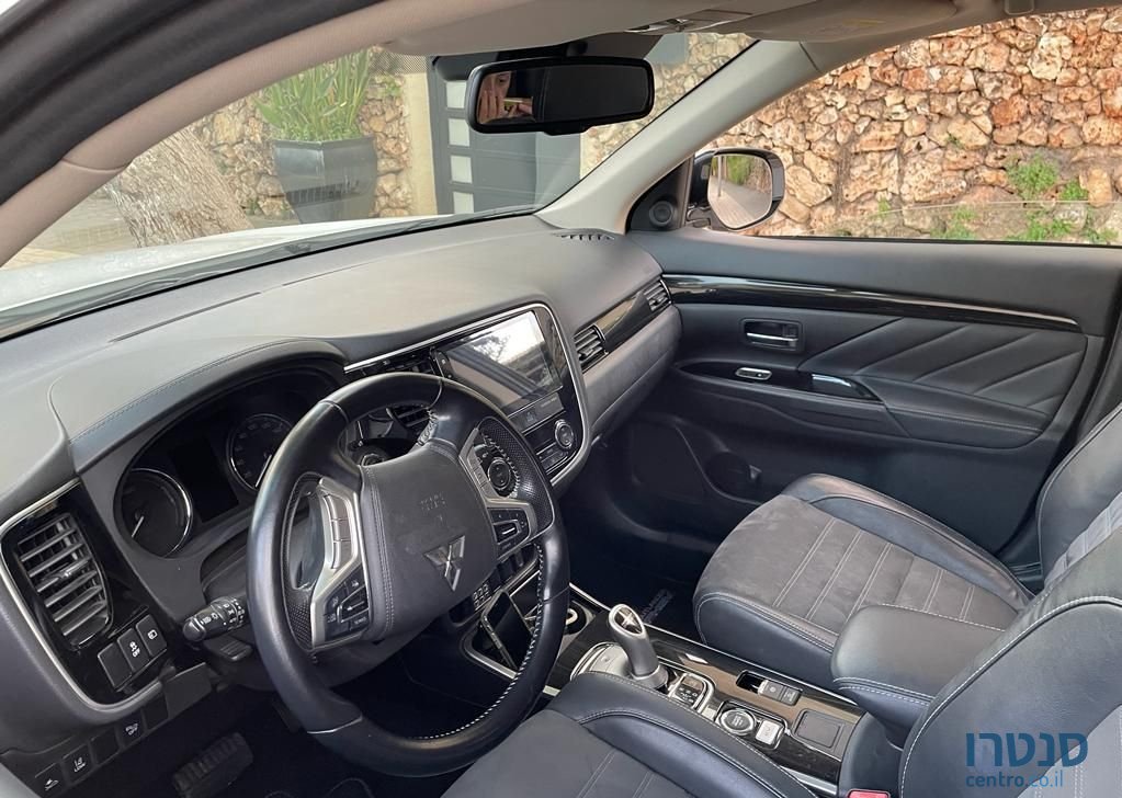 2018' Mitsubishi Outlander מיצובישי אאוטלנדר photo #5