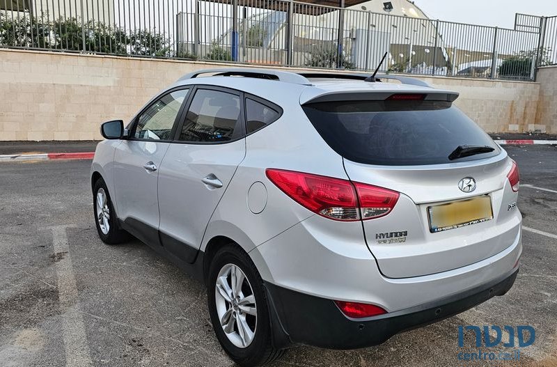 2011' Hyundai ix35 יונדאי photo #5