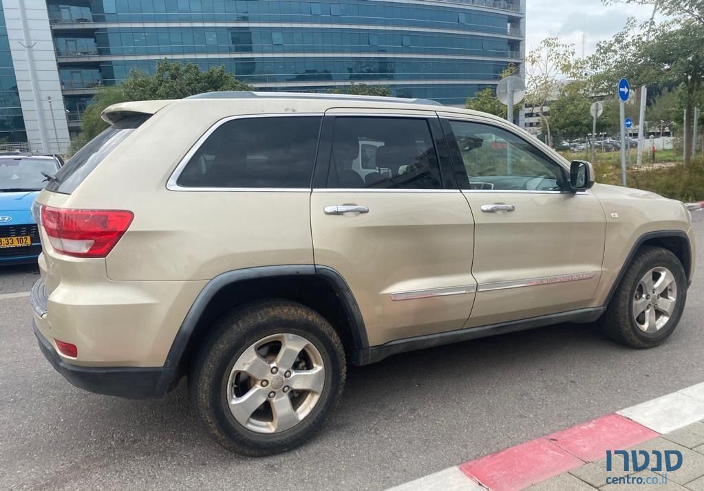 2011' Jeep Grand Cherokee ג'יפ גרנד צ'ירוקי photo #4