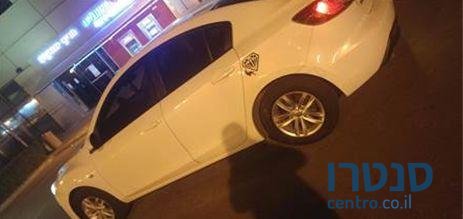 2010' Mazda 3 3 מאזדה photo #1