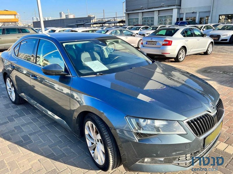 2018' Skoda Superb סקודה סופרב photo #4