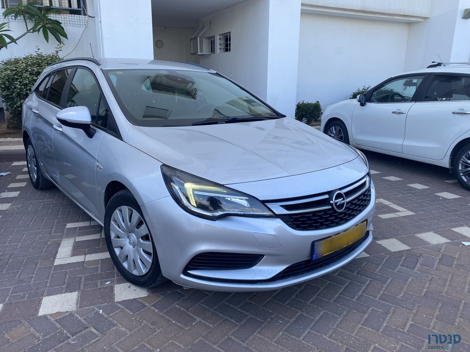 2017' Opel Astra photo #1