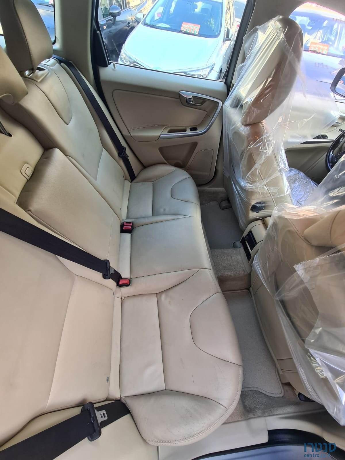 2015' Volvo XC60 photo #6