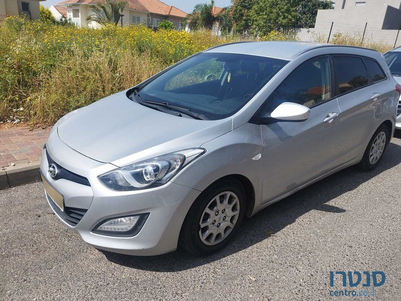 2013' Hyundai i30 יונדאי photo #2