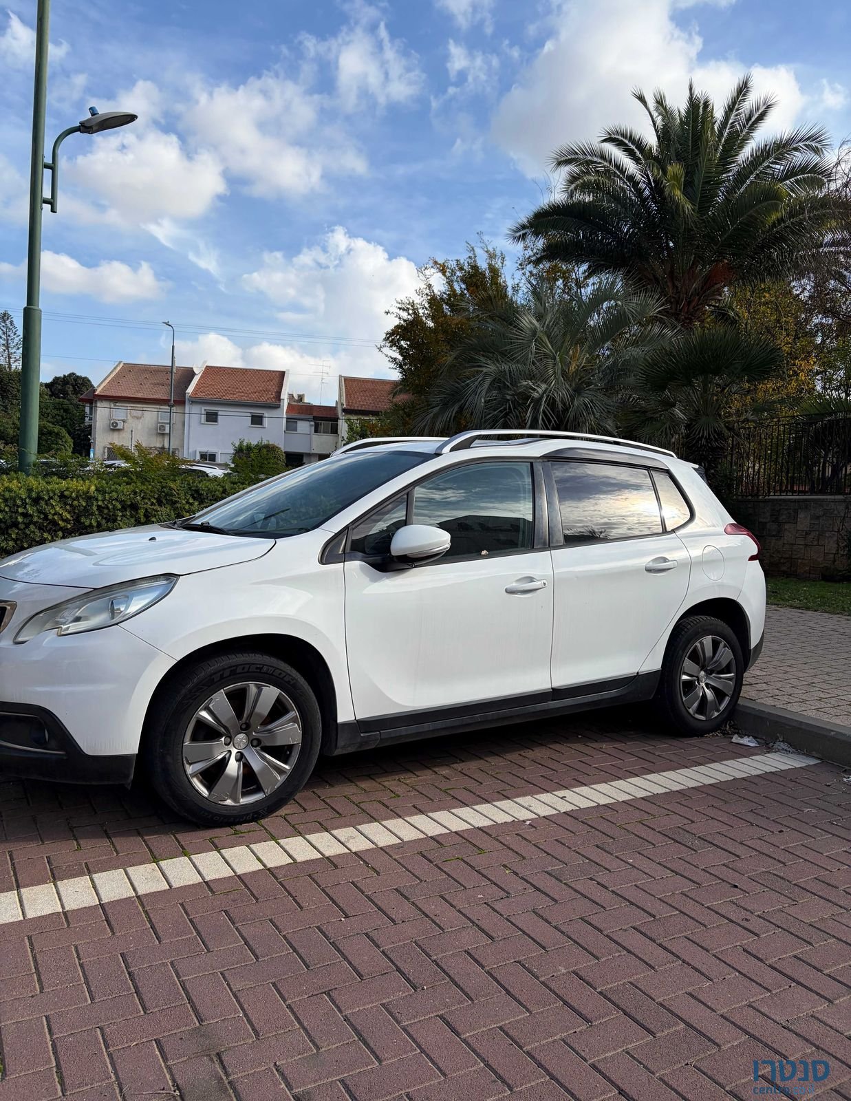 2019' Peugeot 2008 פיג'ו photo #3