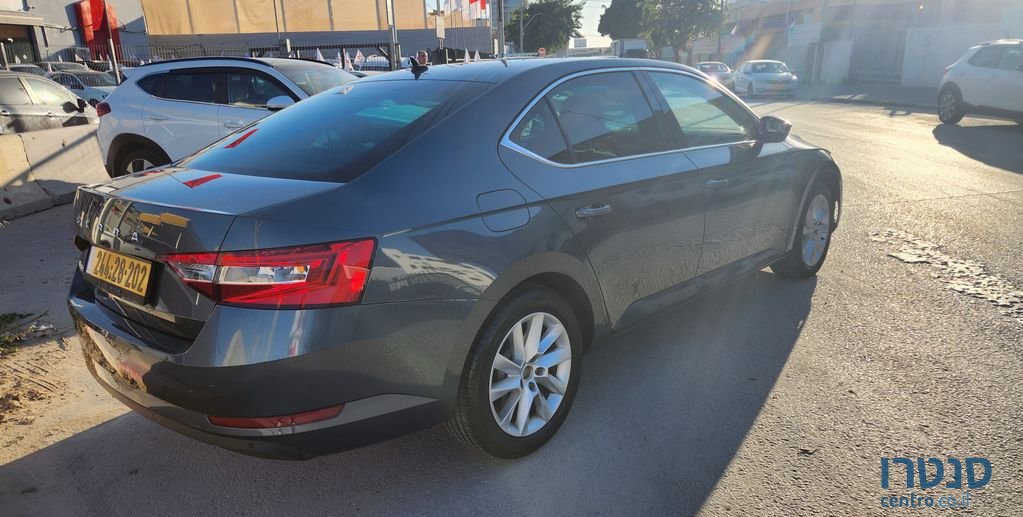 2020' Skoda Superb סקודה סופרב photo #4