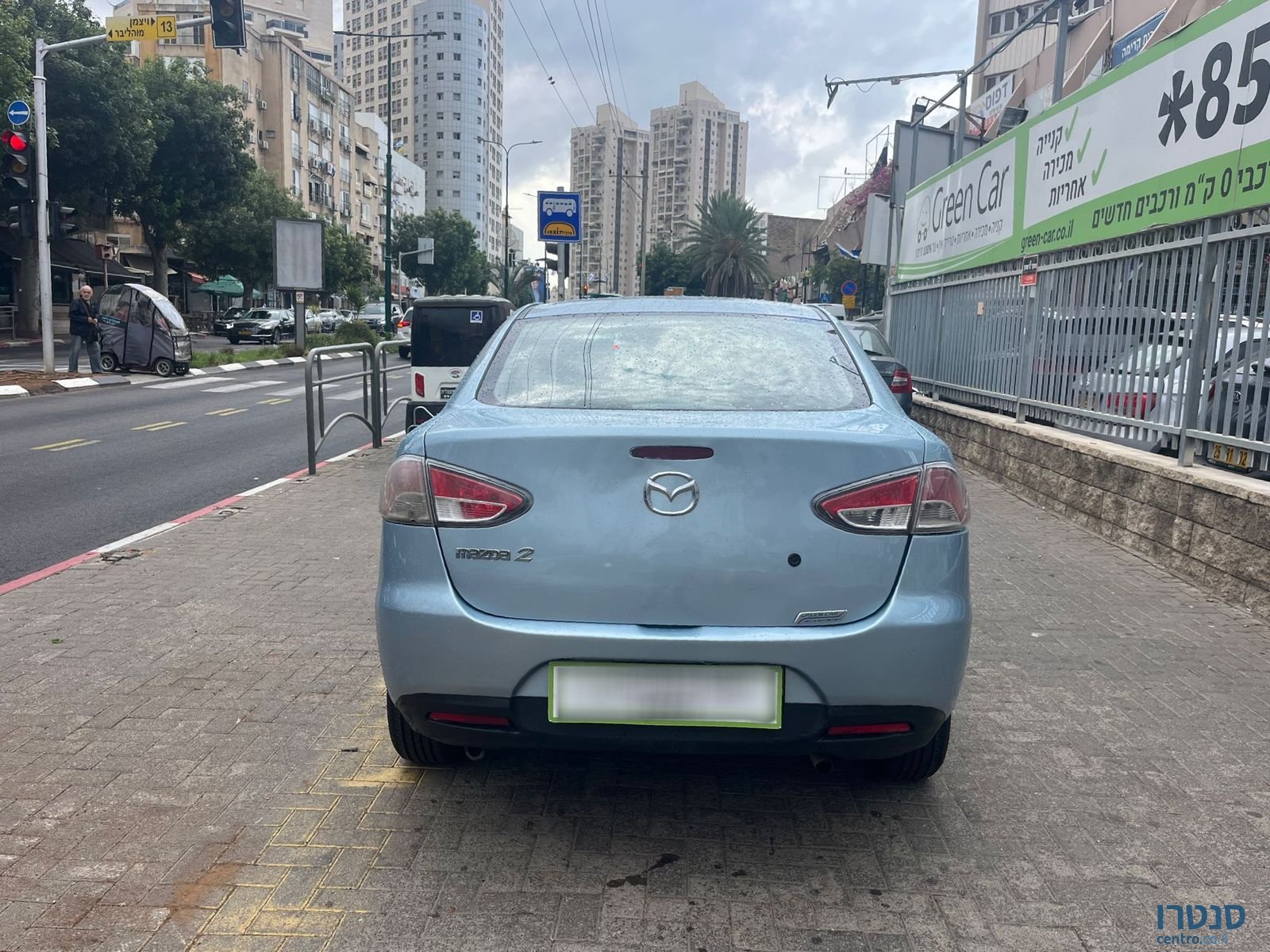 2011' Mazda 2 photo #5