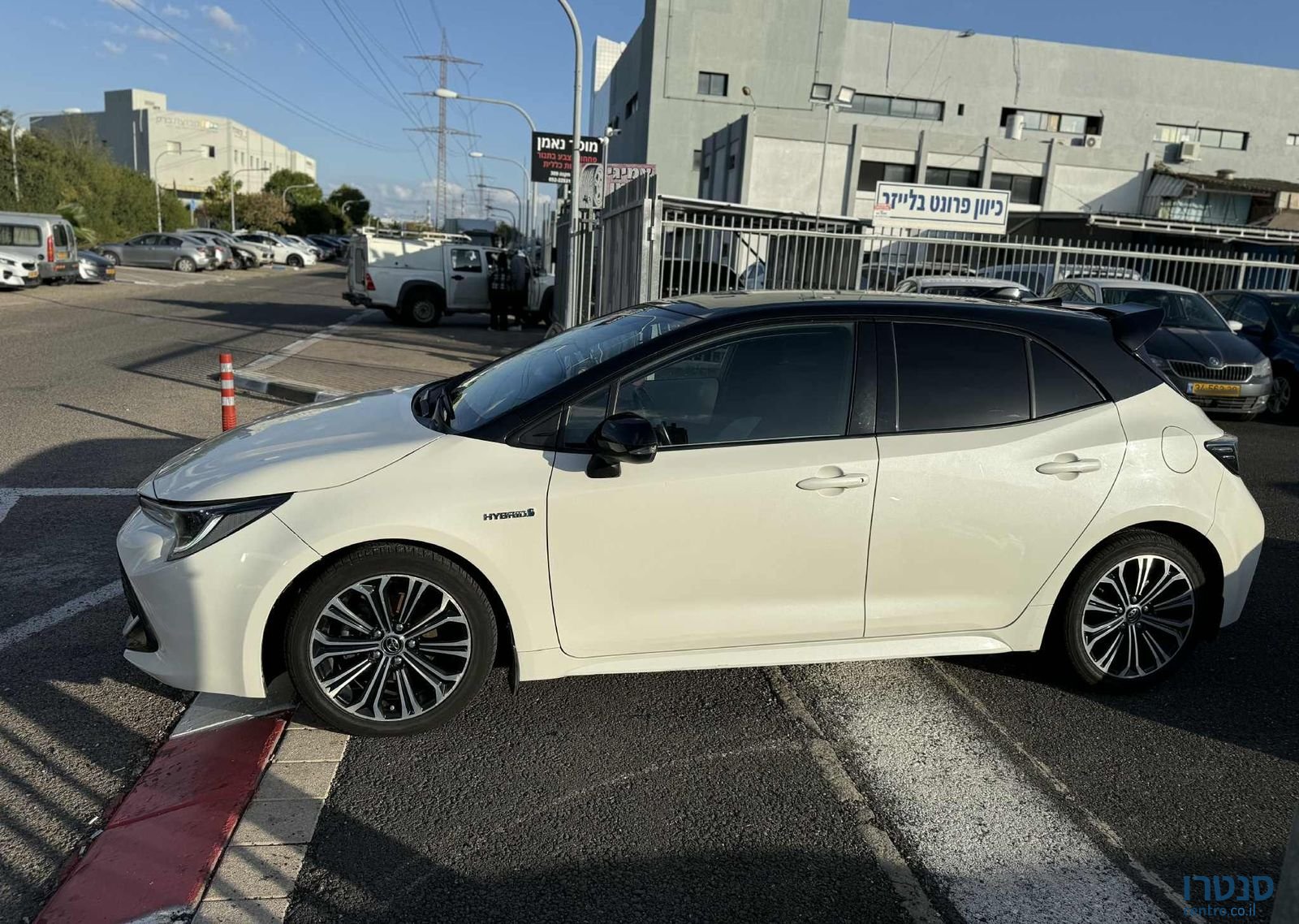 2020' Toyota Corolla טויוטה קורולה photo #3
