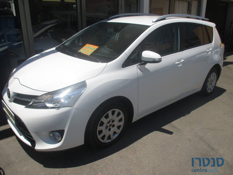 2013' Toyota Verso photo #1