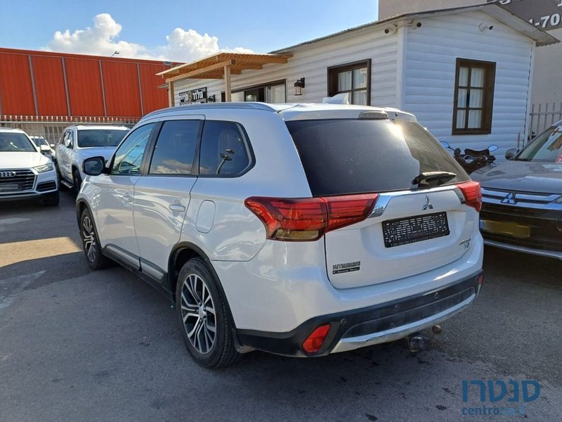 2018' Mitsubishi Outlander מיצובישי אאוטלנדר photo #3