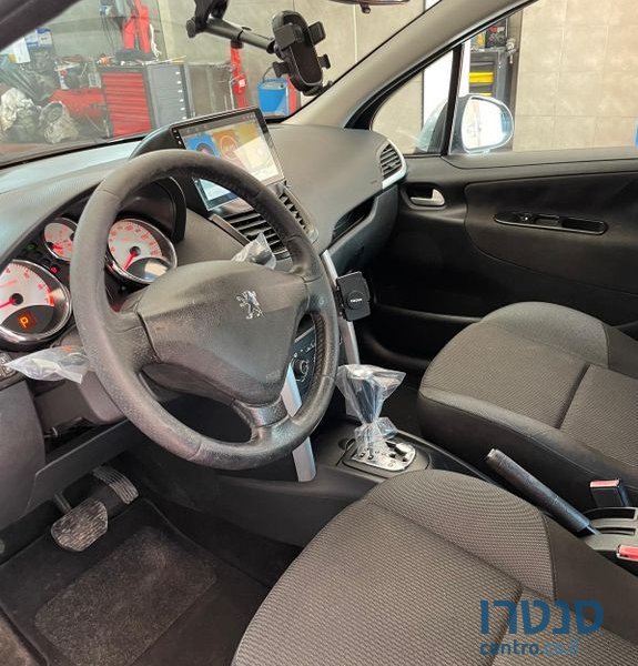 2012' Peugeot 207 פיג'ו photo #2