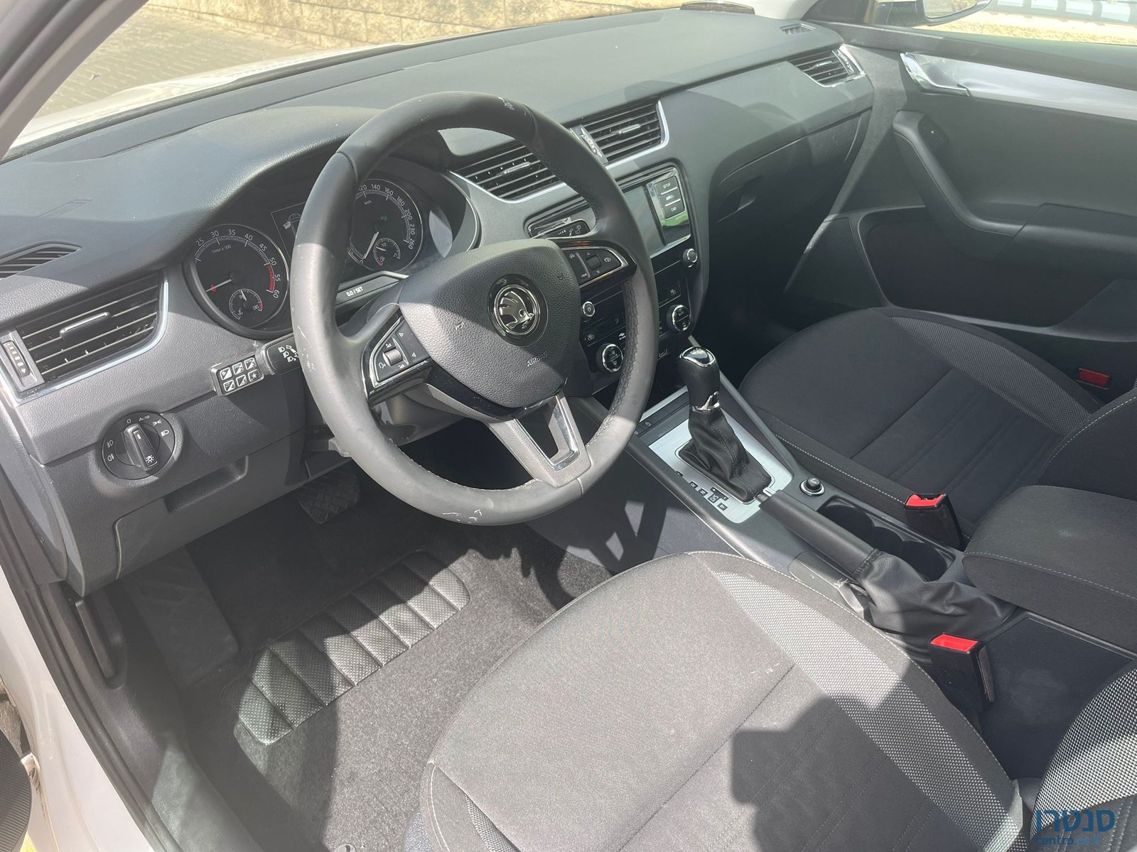 2018' Skoda Octavia photo #3