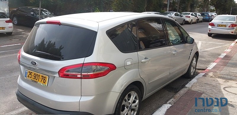 2013' Ford S-Max photo #2