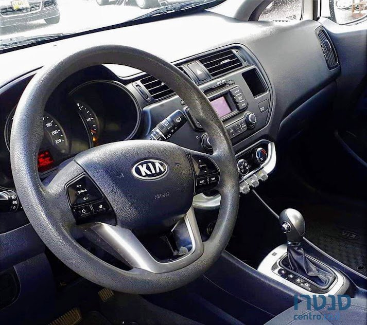 2013' Kia Rio photo #4