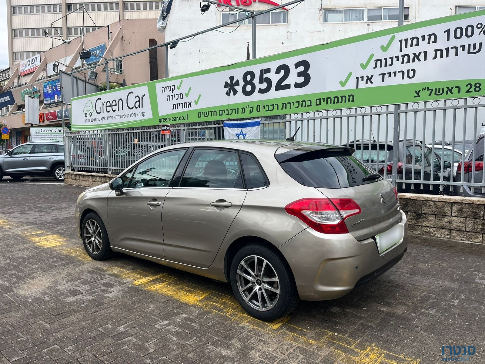 2011' Citroen C4 photo #4