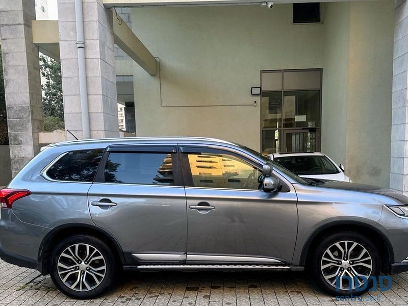 2016' Mitsubishi Outlander מיצובישי אאוטלנדר photo #2