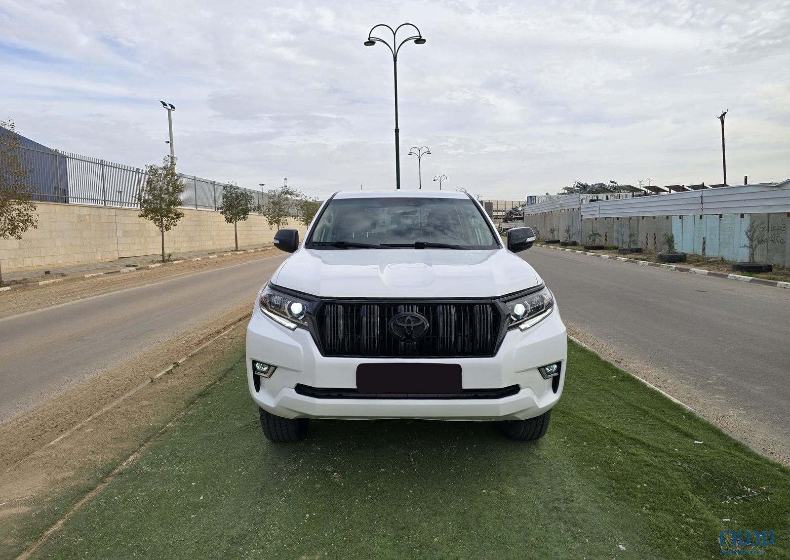 2012' Toyota Land Cruiser טויוטה לנד קרוזר photo #2