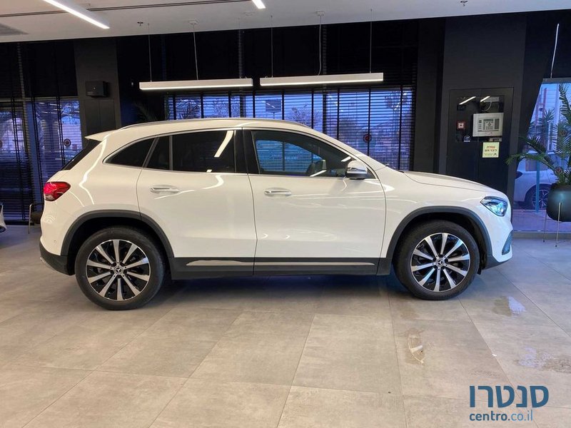 2020' Mercedes-Benz GLA מרצדס photo #2